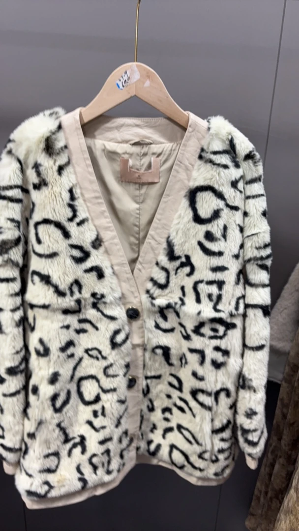 1037秋冬款香家斑纹外套