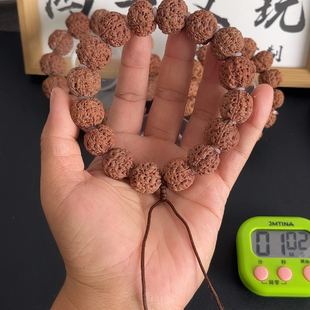 李***。吊坠金刚菩提19蜂王
