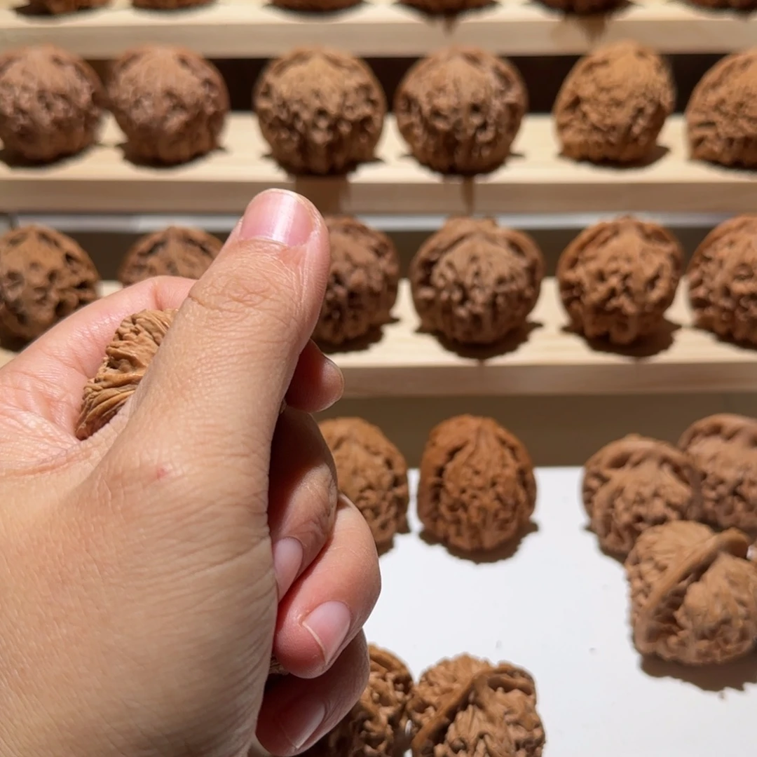 用***9文玩核桃吊坠三角白