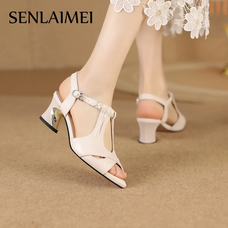 645新款夏季百搭鱼嘴尖头中跟时尚外穿一字扣带凉鞋女牛皮