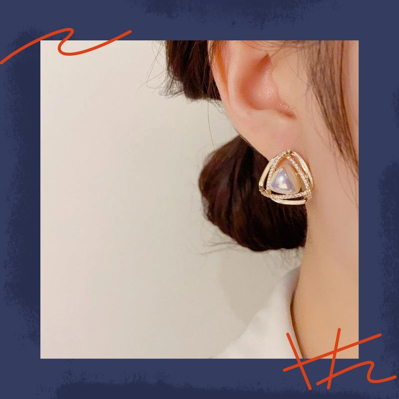 铜合金锆石耳饰 法式素款小众韩国东大门新款几何三角形耳钉女精