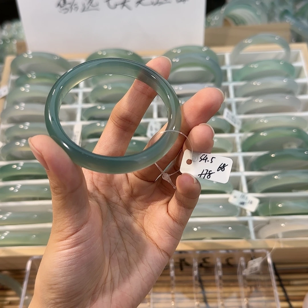 玛瑙/玉髓未镶嵌手镯圈口54.5