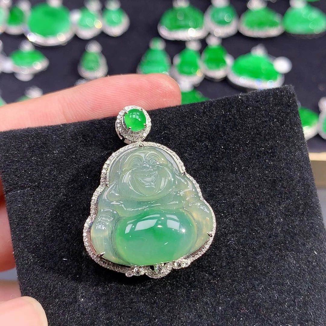 翡翠18K金镶嵌吊坠(赠链)