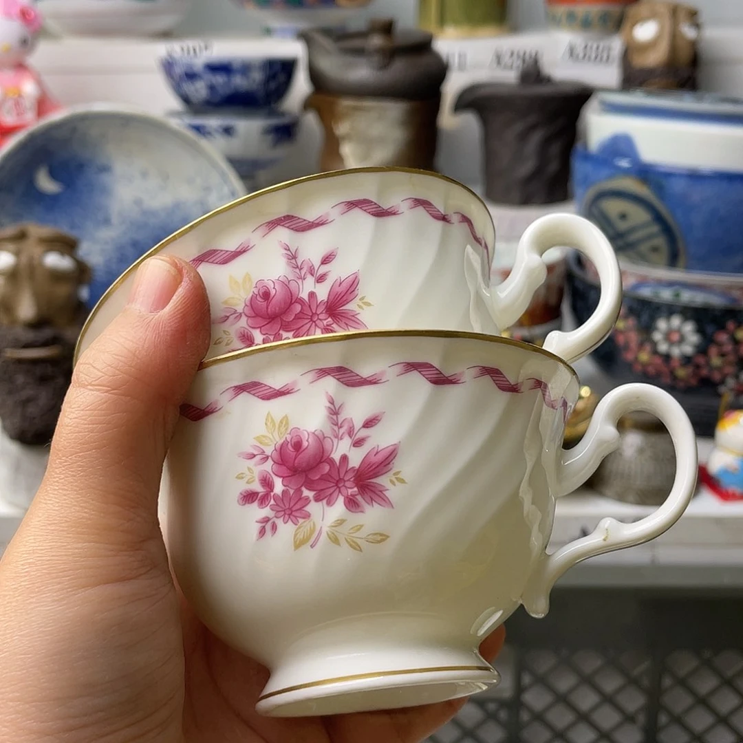 瓷片上**水哈哈哈我在床前哭一个人