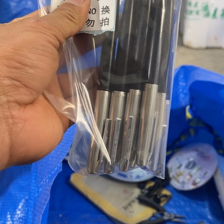 怀***市手工艺品琉璃工艺品摆件工艺品