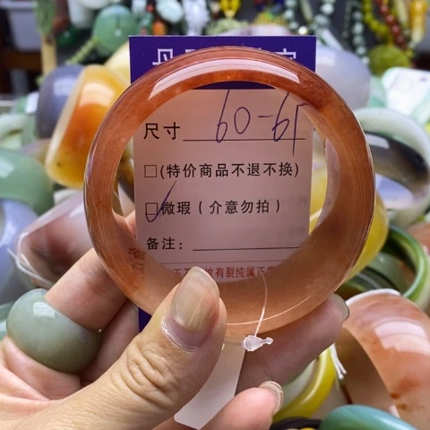 未镶嵌手镯石英质玉