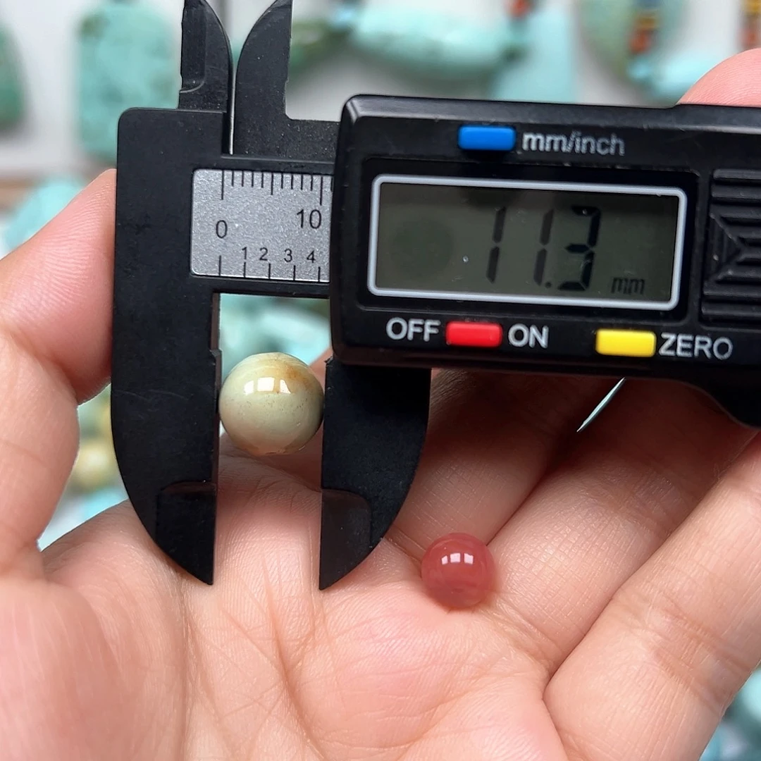 未镶嵌南红玛瑙珠宝奇石