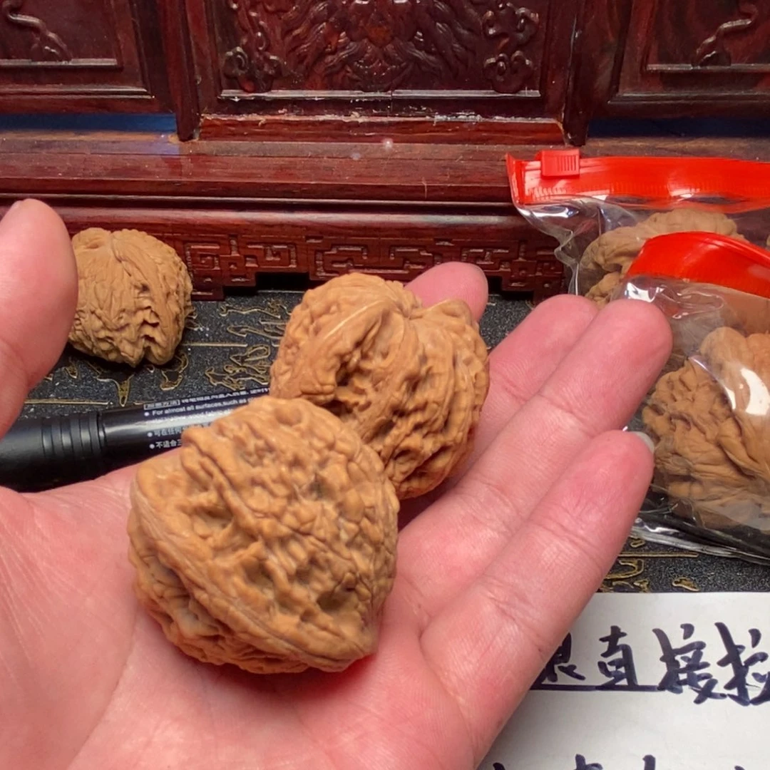 文玩核桃把件萱*虎头