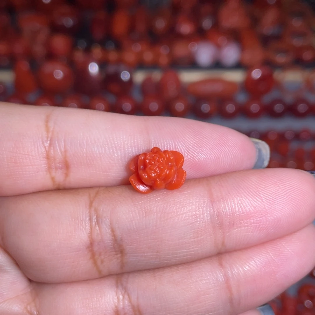 南红玛瑙未镶嵌莲花