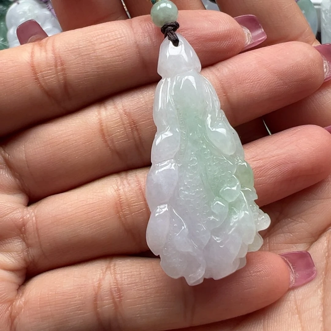 翡翠颈饰未镶嵌白菜