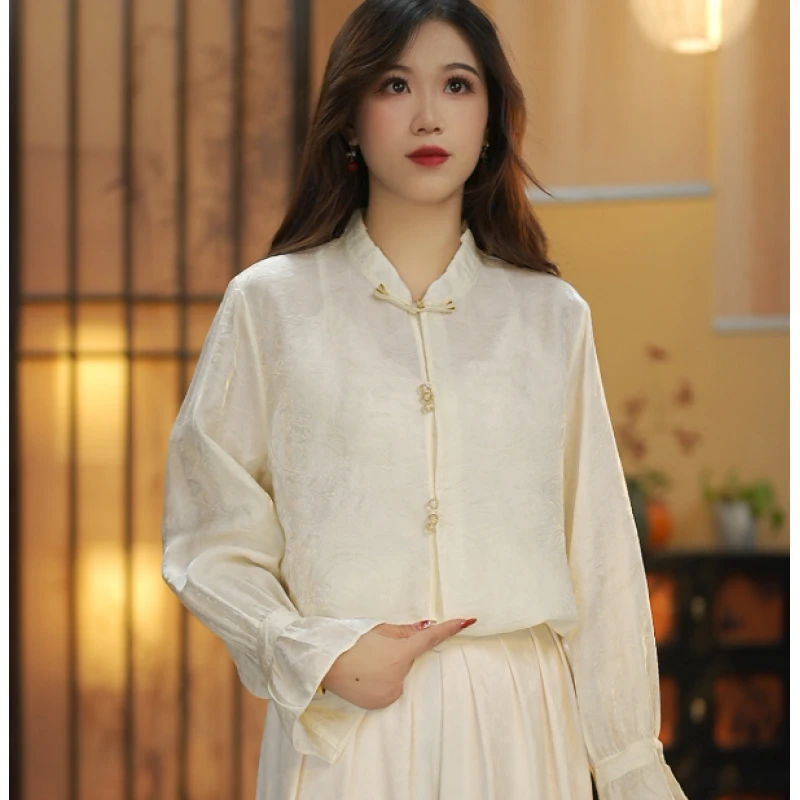 格格--如烟盘扣木耳领喇叭袖衬衫