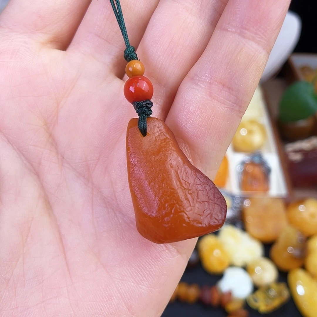 未镶嵌琥珀珠宝奇石
