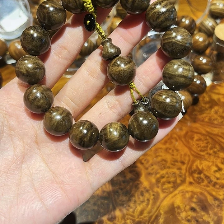 【闪购商品】Z**G金丝楠阴沉木，。，，，，