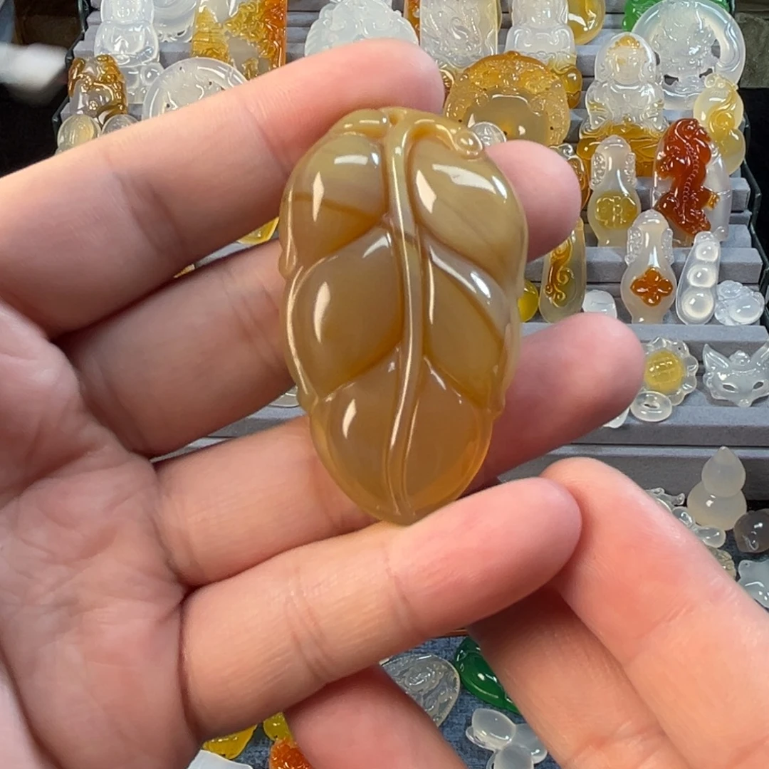 玛瑙/玉髓未镶嵌颈饰