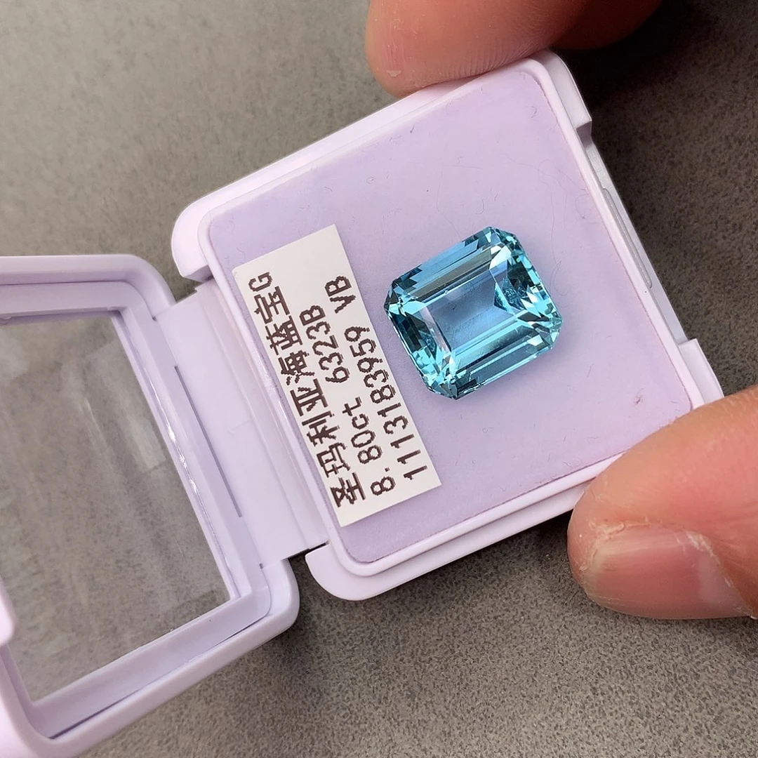 海蓝宝石裸石8.8克拉圣玛利亚