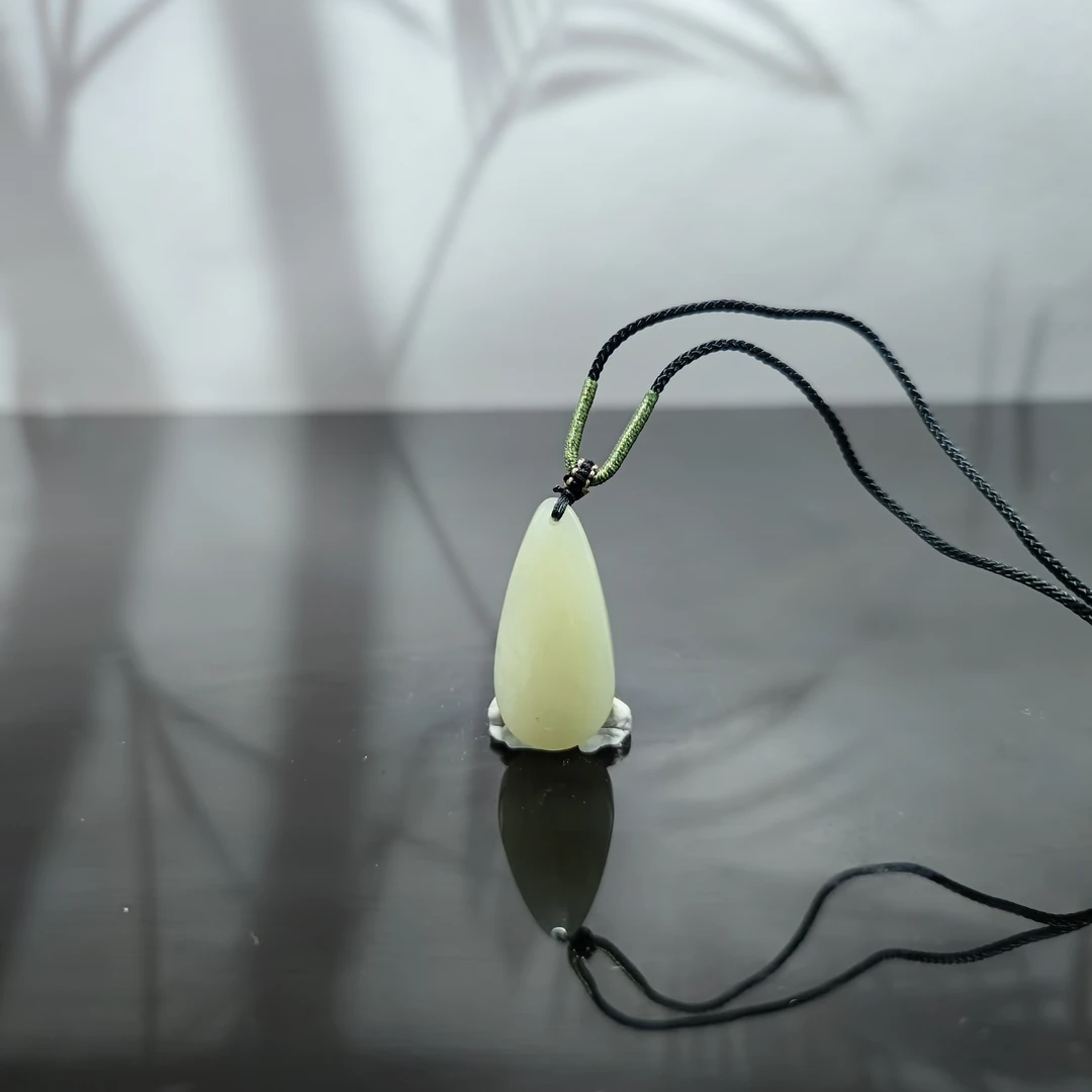 J和田玉无事牌吊坠0971