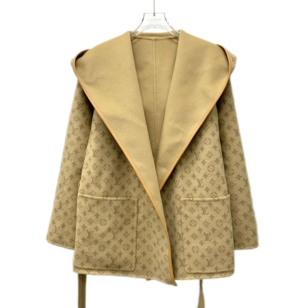 未使用 LouisVuitton/路易威登 CW0736 logo老花满印大衣