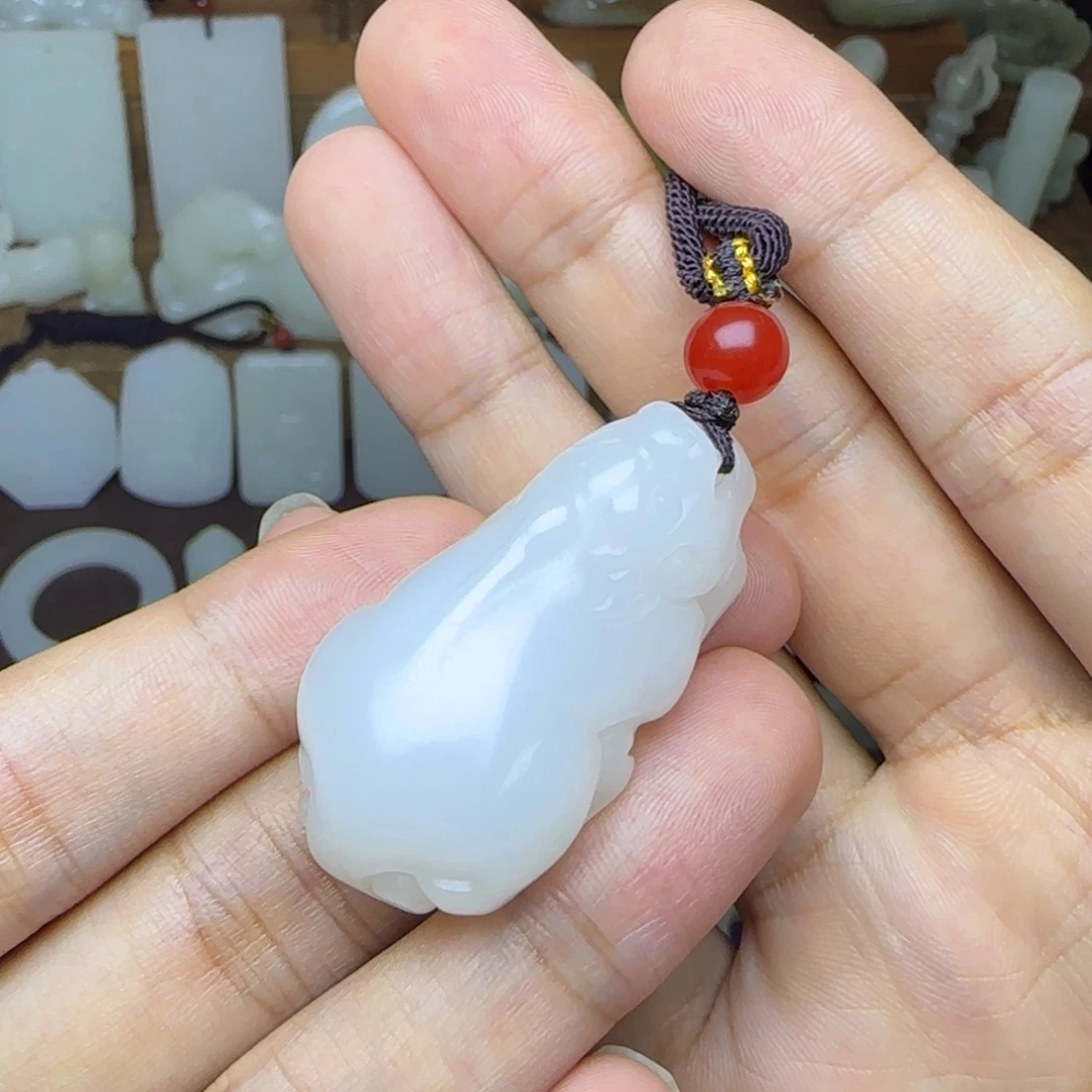 和田玉未镶嵌挂件貔貅