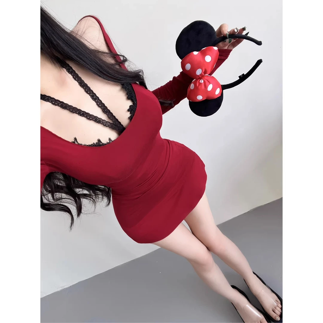 蕾丝纯欲性感辣妹褶皱U领长袖连衣裙修身红色裙子女新款收腰a字裙