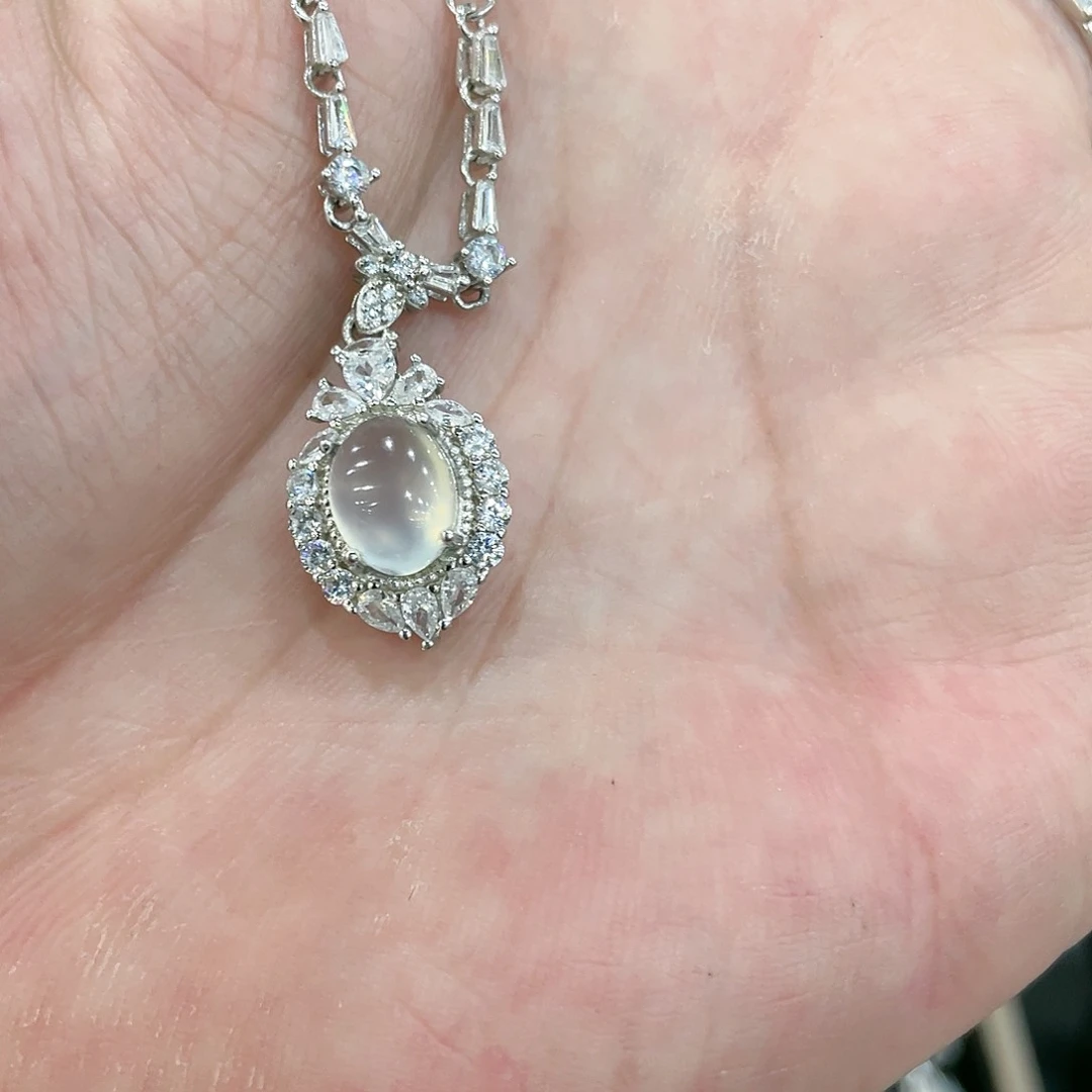 蛇纹石玉颈饰银S925镶嵌金**狗