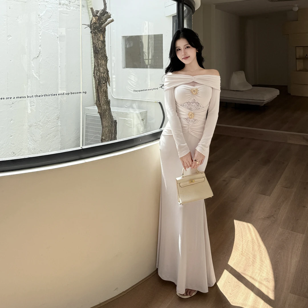 法式气质一字肩镂空连衣裙秋季内搭显腰身名媛高级感包臀鱼尾裙