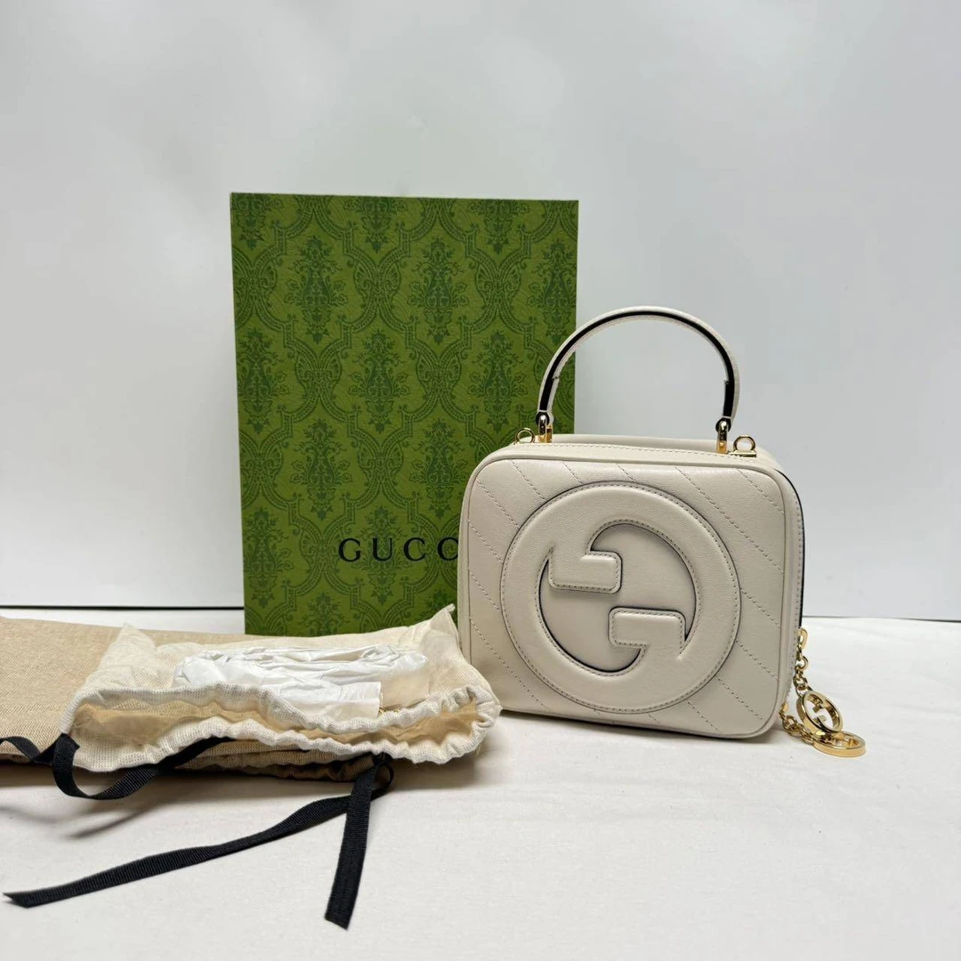 胖虎佳佳/古驰/95新/公价0/箱包/两用包/31B2501130188