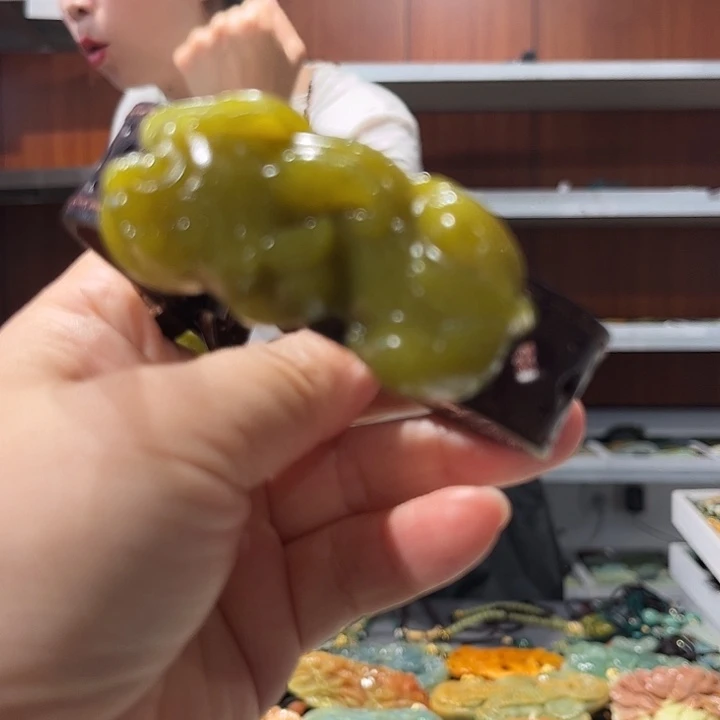 蛇纹石玉未镶嵌毛衣链