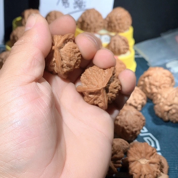文玩核桃把件盘山三棱35