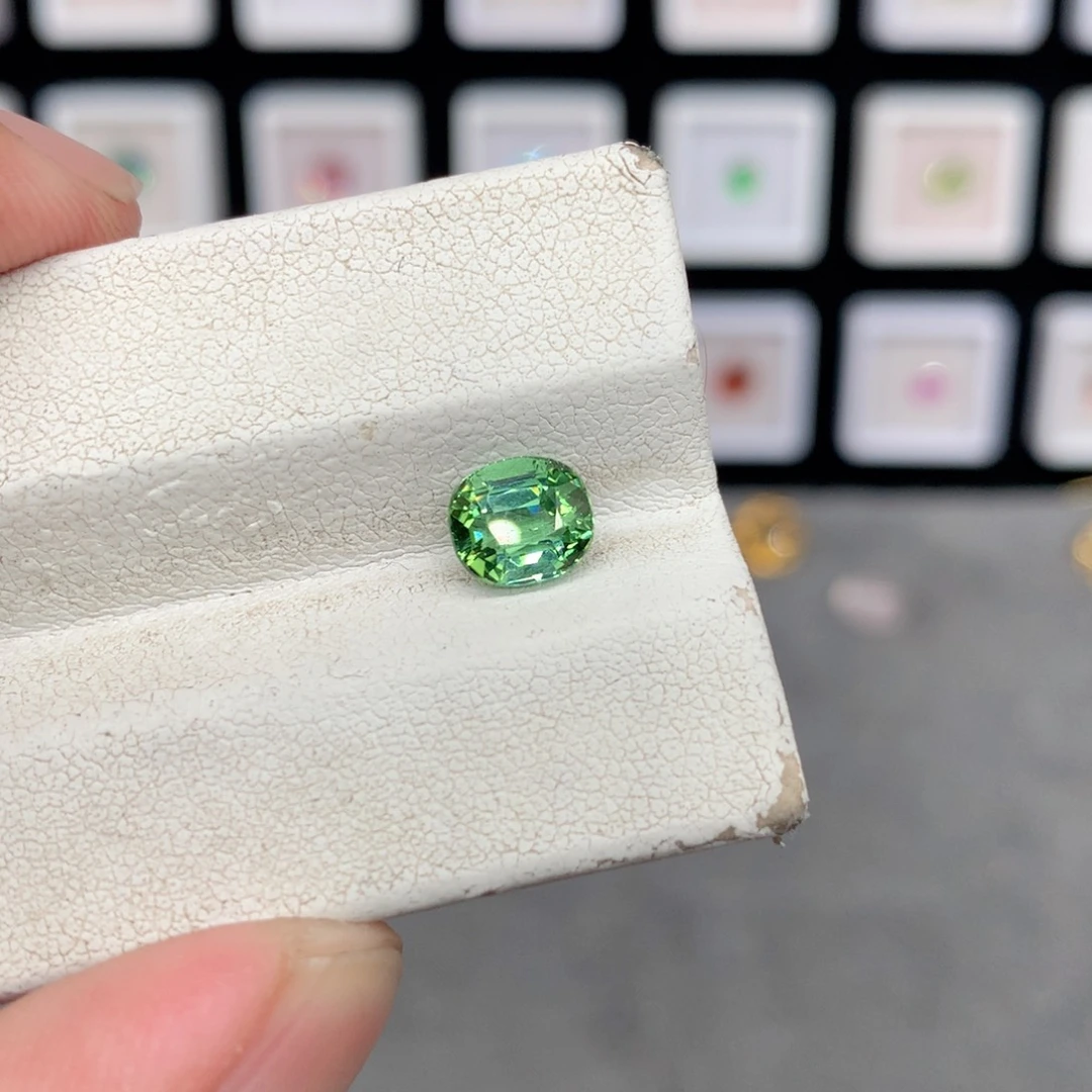 裸石未镶嵌碧玺1.5克拉