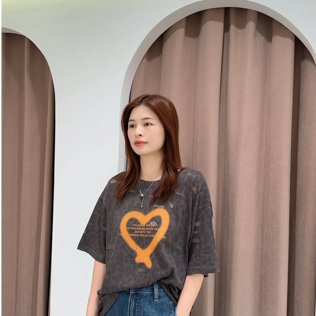 萱萱【爱心上衣】夏季宽松显瘦豹纹小镂空短袖689720 061302