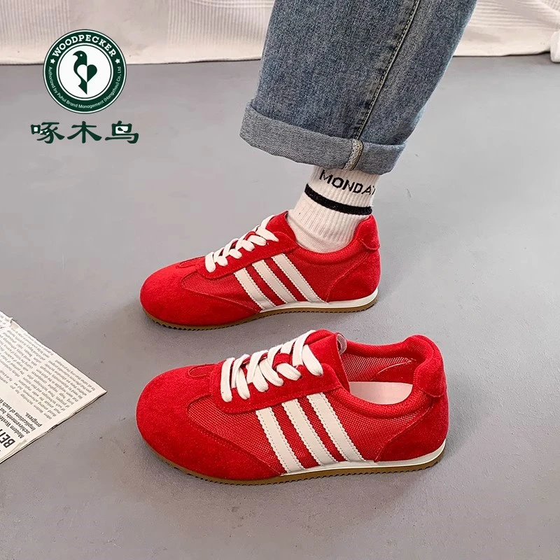 啄木鸟薄款德训鞋女2025新款复古轻便透气网面阿甘鞋软底运动板鞋