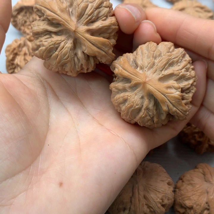 把件文玩核桃红锦鲤46