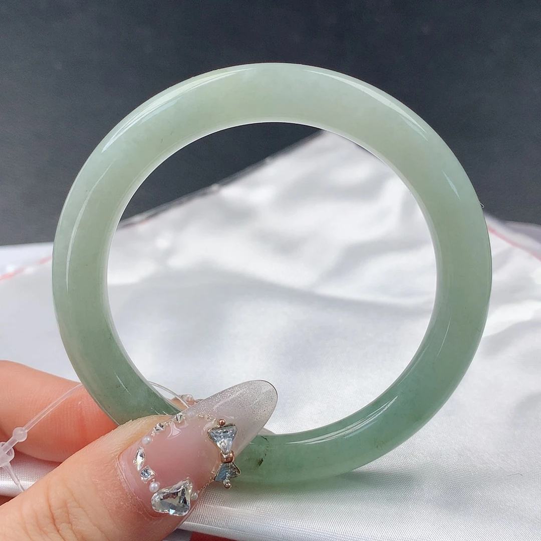 翡翠手镯未镶嵌0052圆54