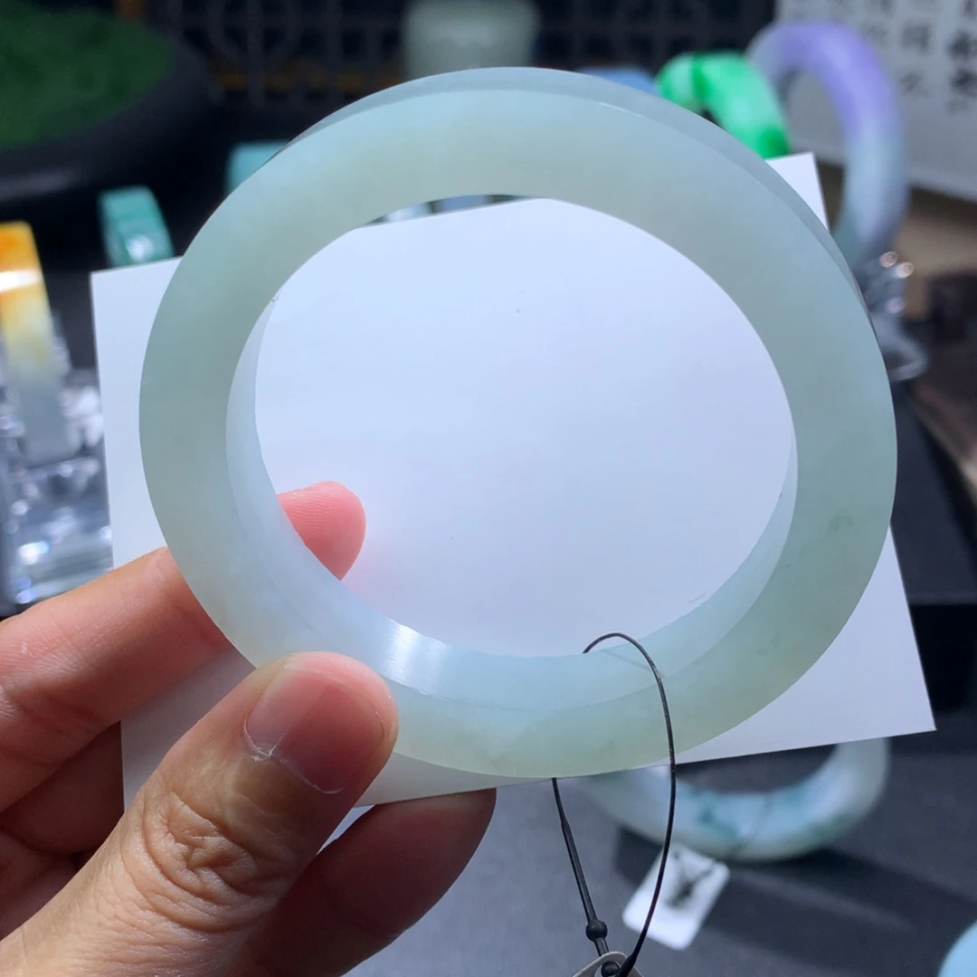 未镶嵌手镯定制翡翠