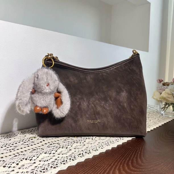 【ZiJun】107 新款时尚百搭单肩斜挎包高级感小众设计手提包斜挎包