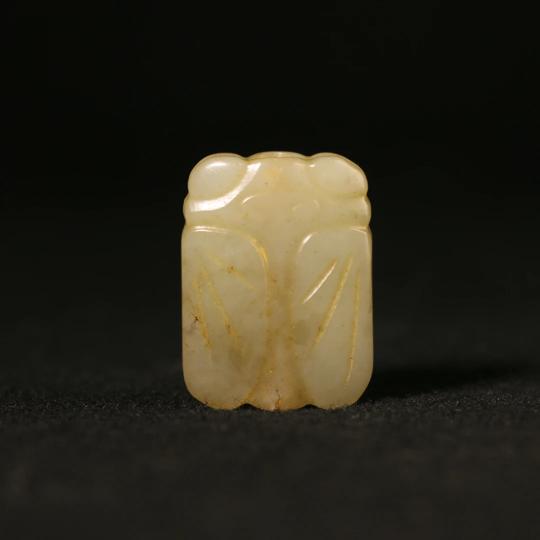 23F82 明 和田玉金蝉佩