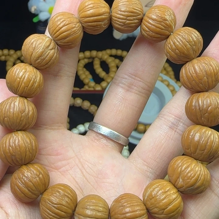 核桃开播福利原皮原色土豪手串