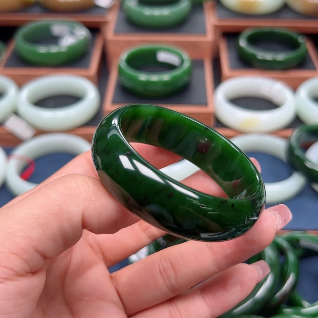 未镶嵌手镯和田玉（碧玉）