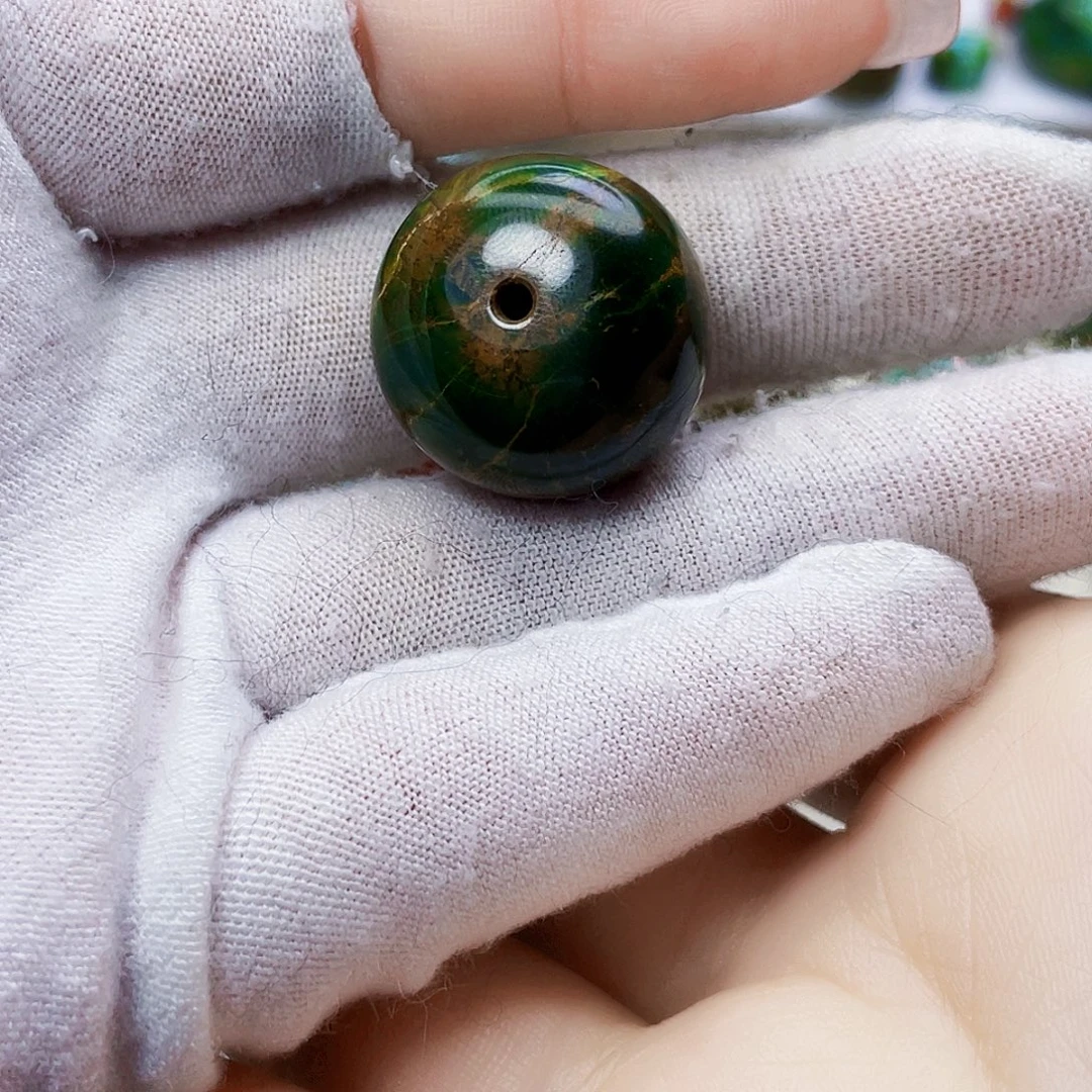 绿松石未镶嵌饰品