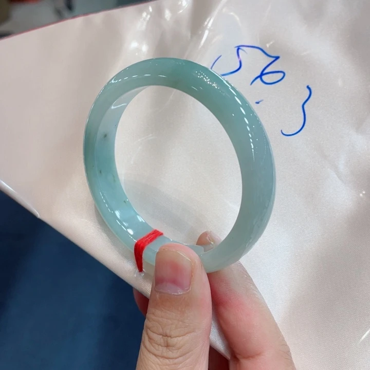 翡翠手镯未镶嵌买断