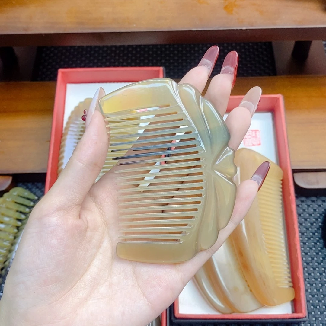 纯手工制作纯牛角梳子