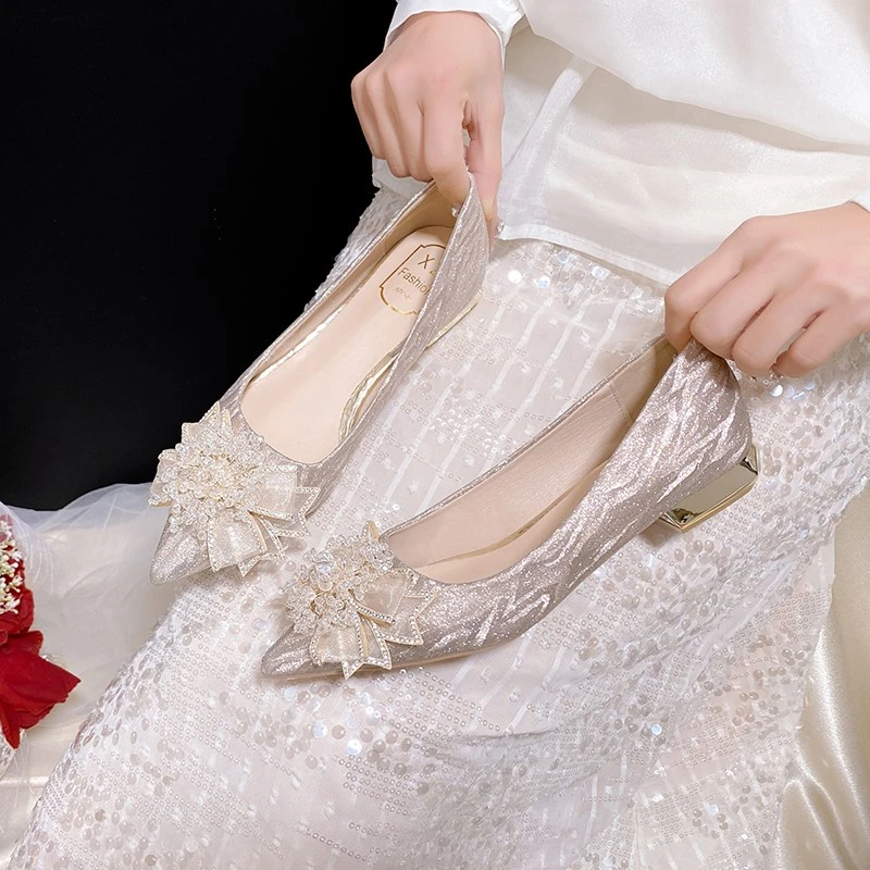 香槟色平底结婚鞋2025新款新娘秀禾婚纱两穿孕妇低跟高跟鞋不累脚