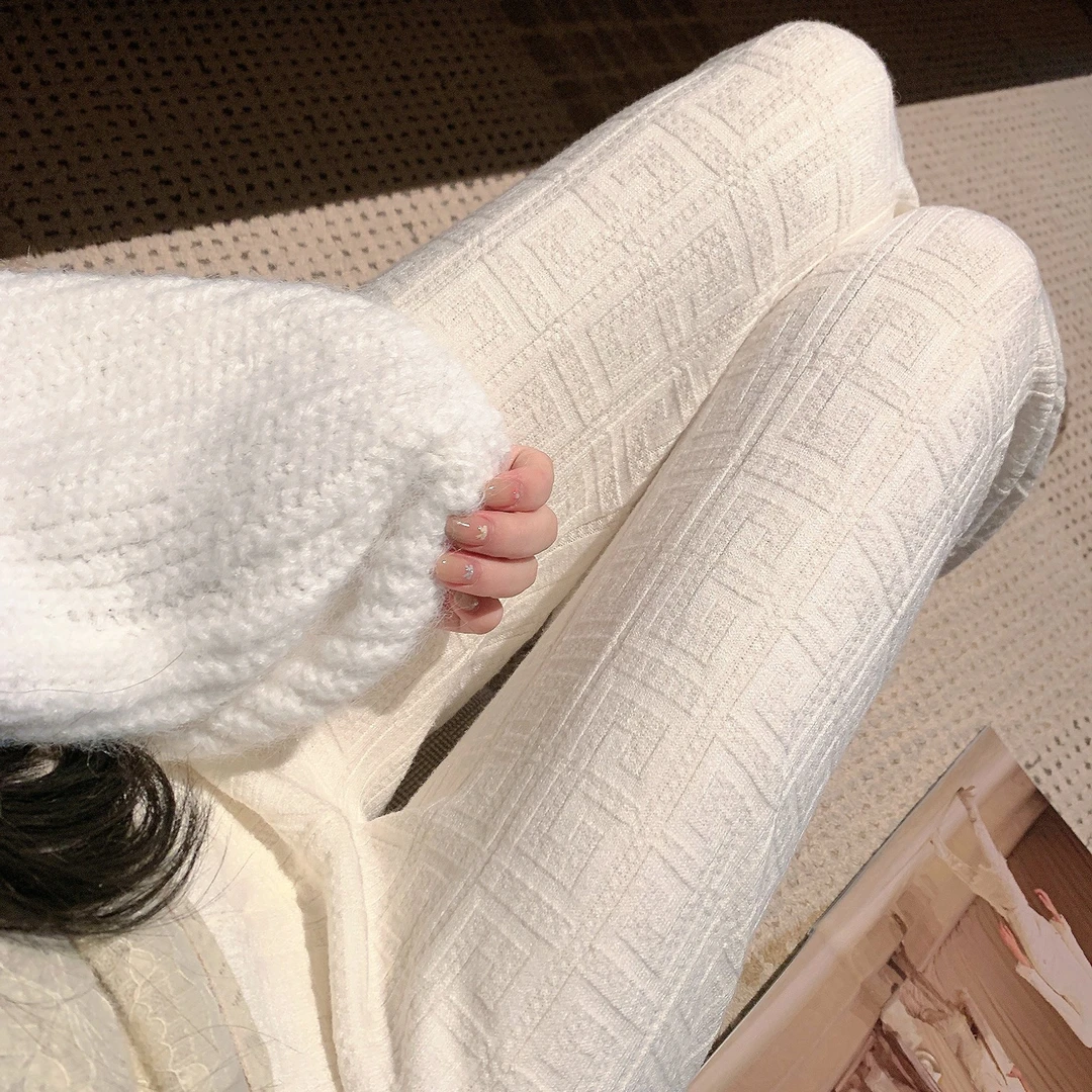 随性老钱调 肌理感老花暗纹白色宽松针织裤阔腿直筒长裤