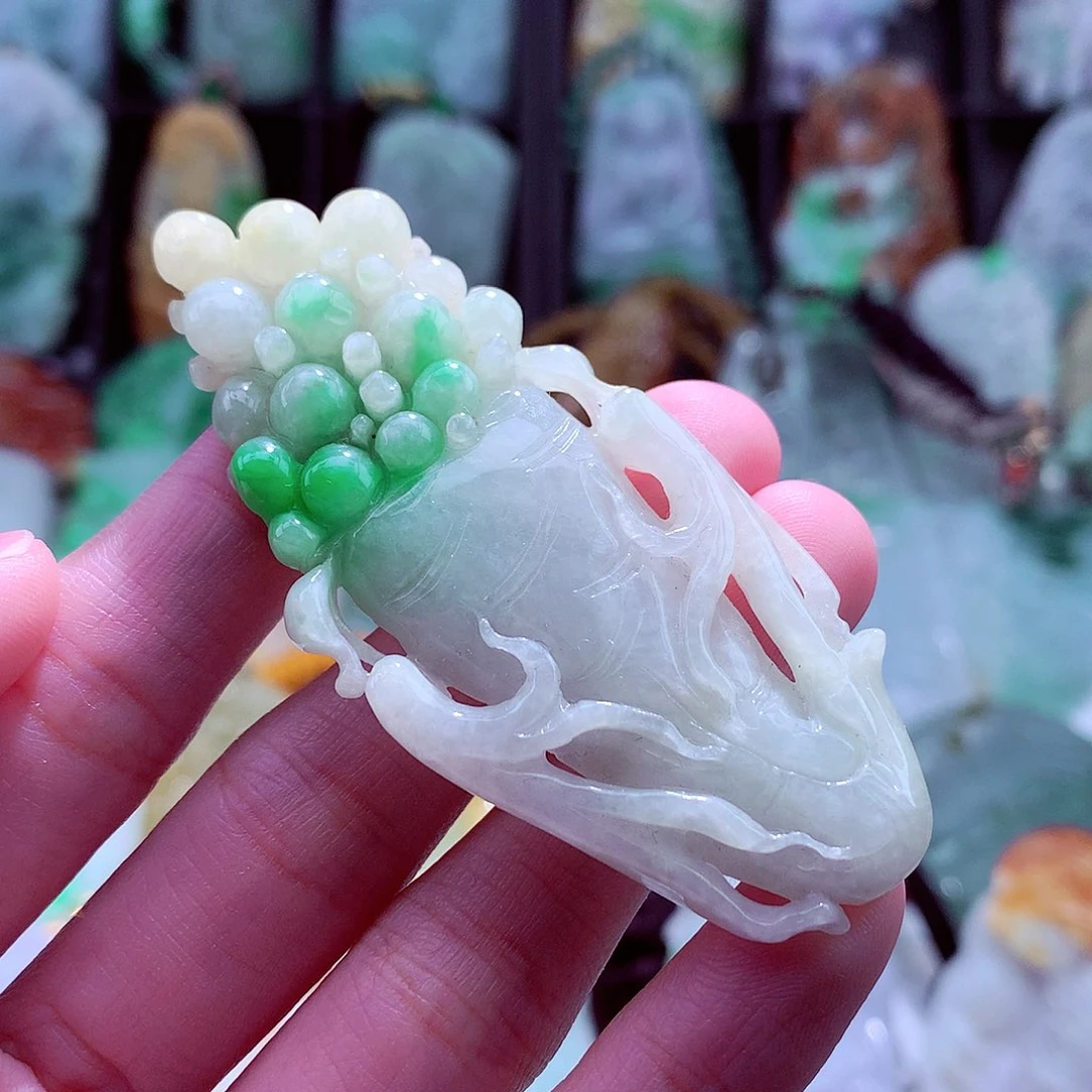 颈饰未镶嵌翡翠天然