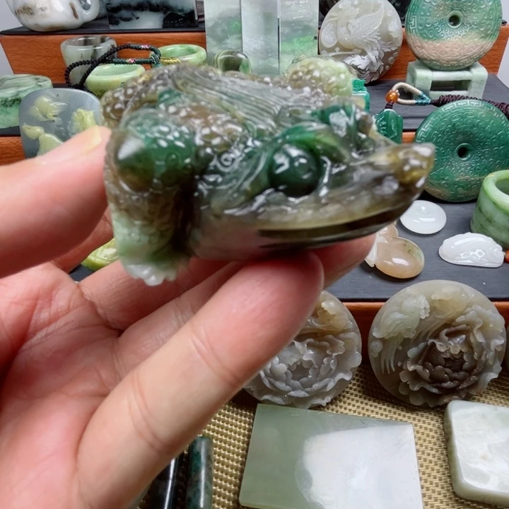 独山玉未镶嵌珠宝半成品