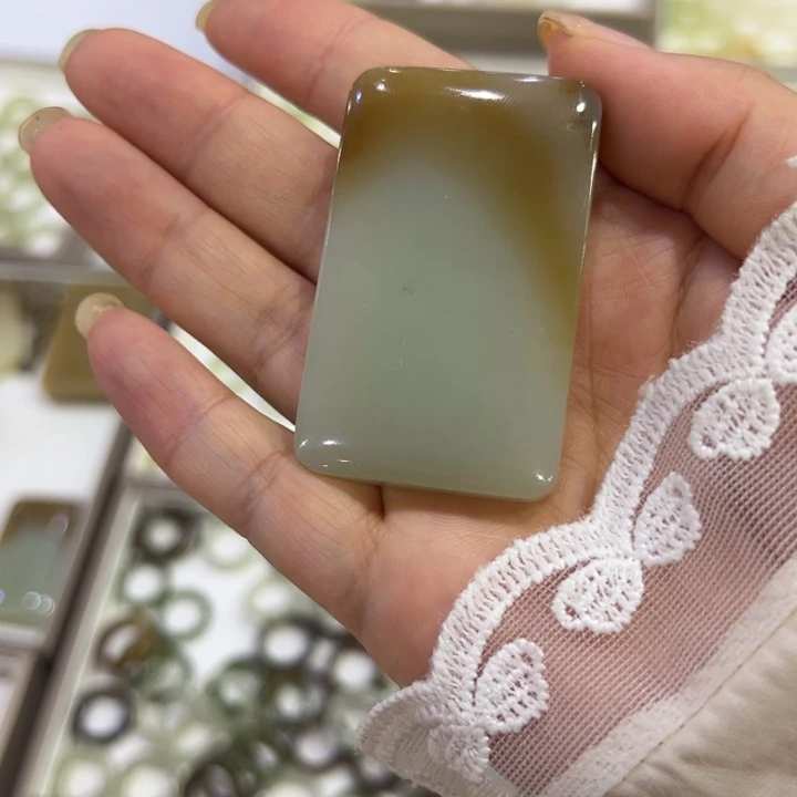 和田玉未镶嵌吊坠(不含链)