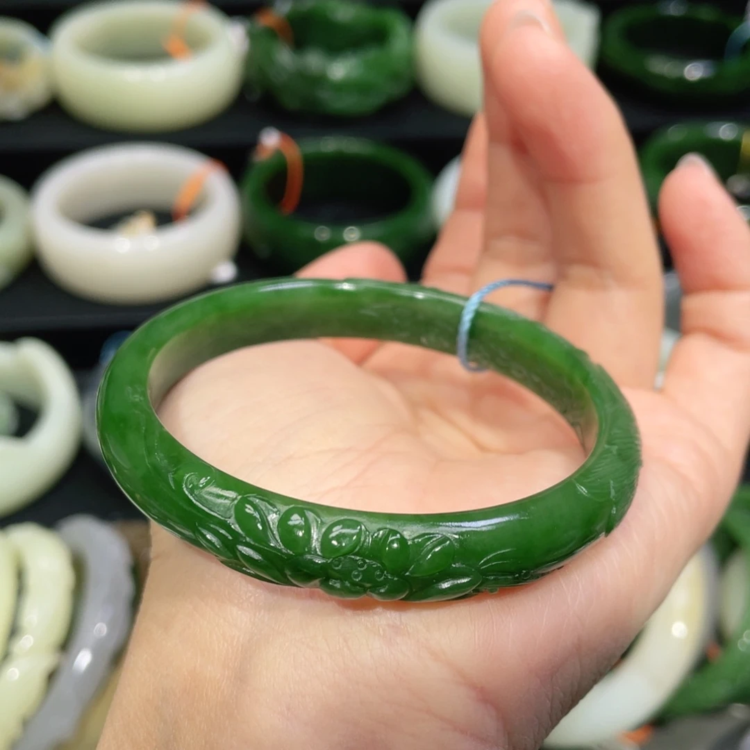 未镶嵌手镯和田玉35