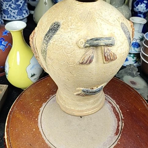 罐全手工制作的瓷器