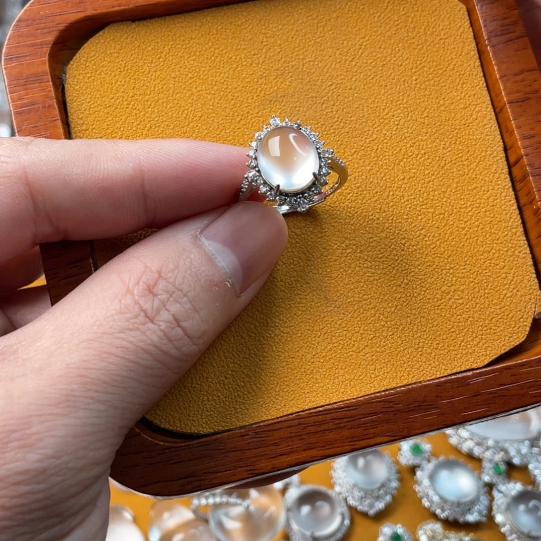 酱***酱石英质玉银S925镶嵌戒指