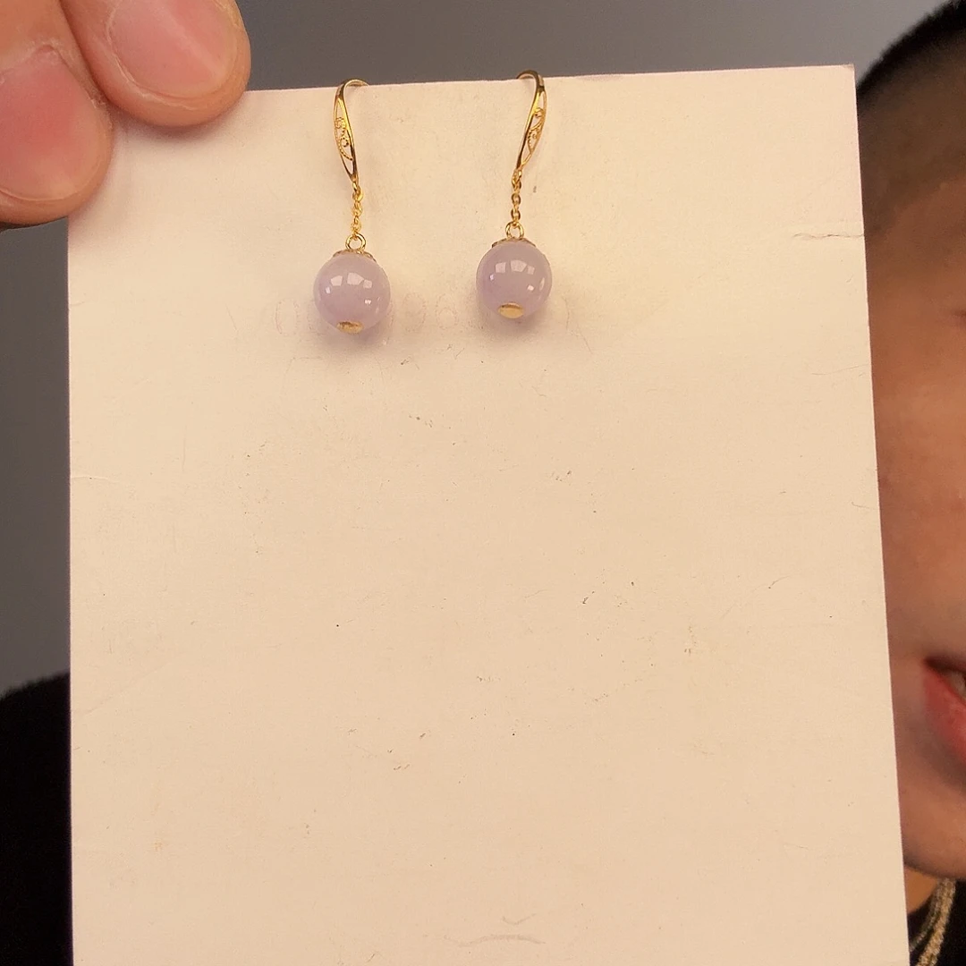 翡翠18K金镶嵌颈饰一件